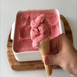 Çilekli Dondurma Tarifi